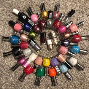 40 Nail Polishes (Various Colors/Regular and Gel)
